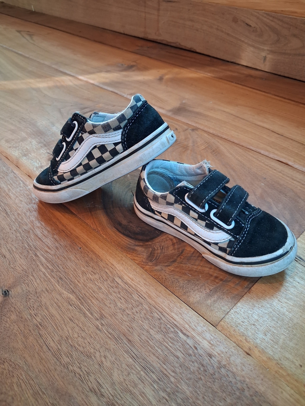 Vans Kids Checkerboard Velcro Sneakers in Black and White